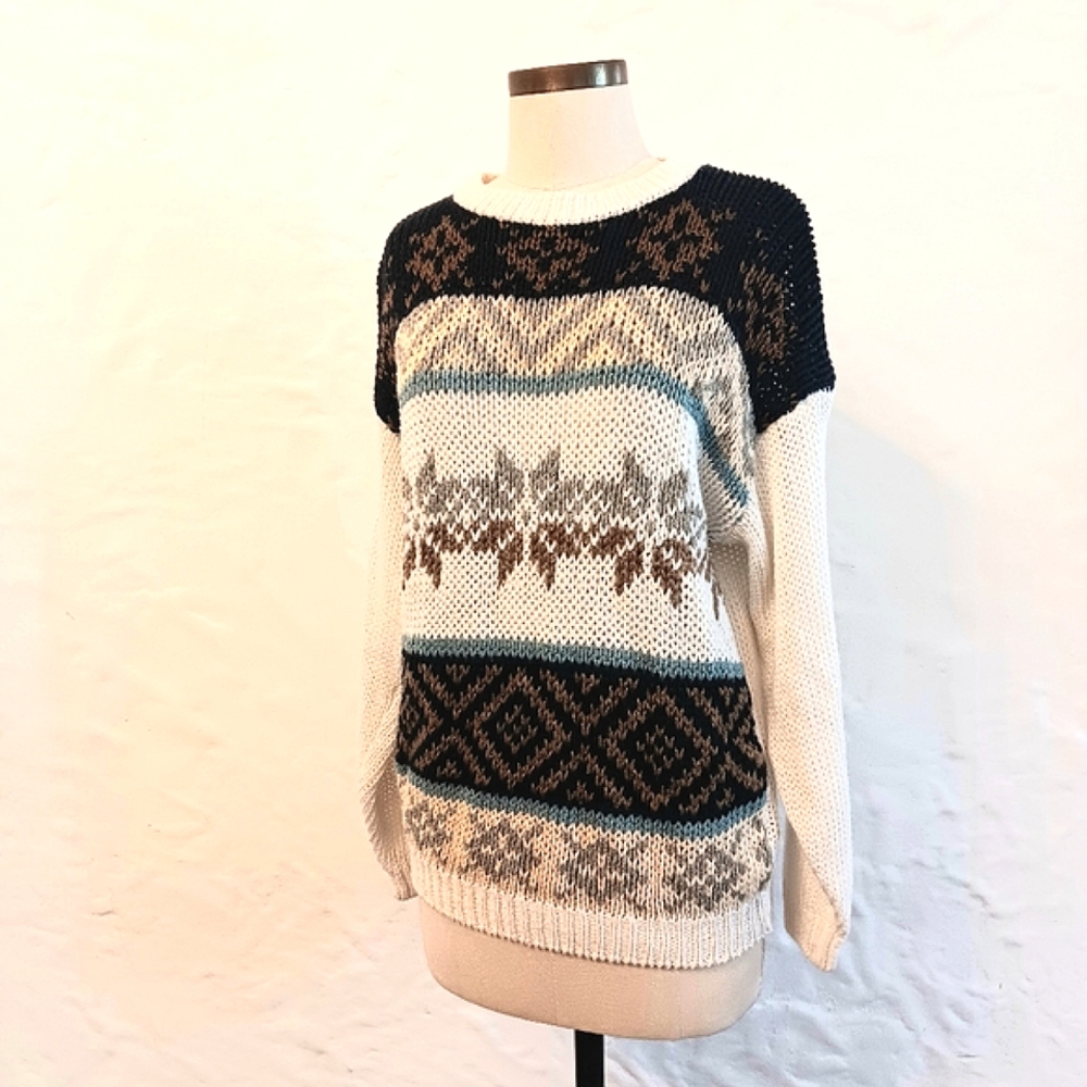 Vintage hand knit sweater. Oversized Small- see measurements